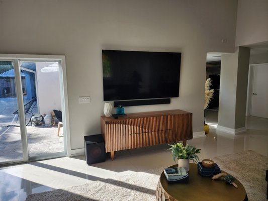 Home Theater , TVs Installations & Audio Jobs - Sav technology is a  professional solution for your home theater, TV & Audio installations , contact us, here is my direct line: 305-204-2000. We are here to help!