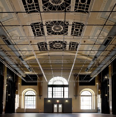 Places - We offer a full range of imaging services for architectural clients including advance location scouting and post-production editing and corrections. Places - We offer a full range of imaging services for architectural clients including advance location scouting and post-production editing and corrections.