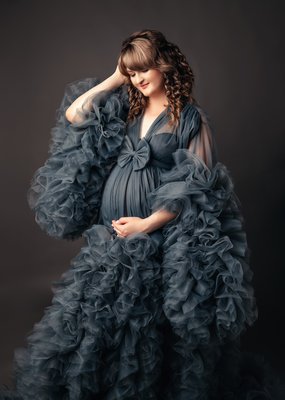 Maternity session  prices starts from $500 - Maternity session prises starts from $500