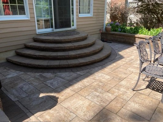 Custom Patios & Hardscapes - Transform. your backyard with stunning, custom-designed patios and elegant hardscaping.