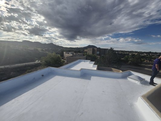 4 Hills Residential Reroof - Our team removed the existing Foam/Gravel roof system and install a new TPO single ply membrane. With proper maintenance this TPO system will last for decades! 4 Hills Residential Reroof - Our team removed the existing Foam/Gravel roof system and install a new TPO single ply membrane. With proper maintenance this TPO system will last for decades!