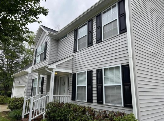 Residential Projects - With years of experience in public service, I know what it takes to get the job done right. Whether you need your windows, driveway, deck, house cleaned, and more!