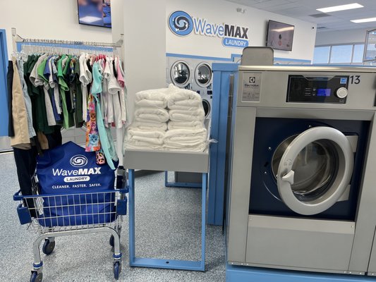 Wash, Dry, Fold - Another fresh load of laundry completed by our dedicated staff. Not enough time to do your laundry? Let us help you get your laundry done in four minutes with our Wash, Dry, Fold Services. Two minutes to drop off, and two minutes to pick up. Call today to learn more. Wash, Dry, Fold - Another fresh load of laundry completed by our dedicated staff. Not enough time to do your laundry? Let us help you get your laundry done in four minutes with our Wash, Dry, Fold Services. Two minutes to drop off, and two minutes to pick up. Call today to learn more.