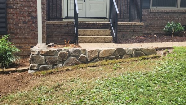 Decorative retaining wall - Small decorative retaining wall that I recently finished! Thank you for looking! Decorative retaining wall - Small decorative retaining wall that I recently finished! Thank you for looking!