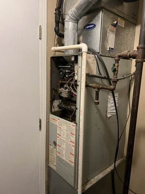 New unit replaces 27 year old furnace coil and out door unit - The unit was 27 years old and couldn't keep up and had parts breaking down replaced to a newer unit and ac also installed a programmable elegant new thermostat