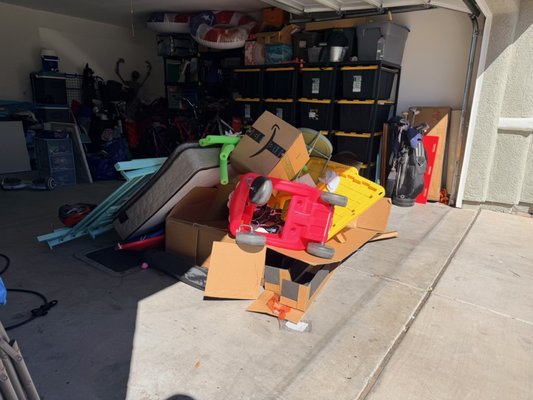 Kids grow so fast! - A local Henderson resident's kids had outgrown some of their toys and the bed they had. The put everything into a pile, snapped a few photos, and text them over to us for a quick quote. We were able to get out there the next morning for removal and help them clear the clutter form their home. Kids grow so fast! - A local Henderson resident's kids had outgrown some of their toys and the bed they had. The put everything into a pile, snapped a few photos, and text them over to us for a quick quote. We were able to get out there the next morning for removal and help them clear the clutter form their home.