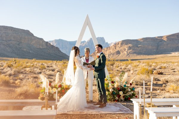 Luxury Desert Weddings - Officiants who plan Luxury Elopements + MicroWeddings in the desert. Why? because we simply love all the options! We plan and design weddings to include an officiant, photographer, floral and day of coordinator. We will coordinate any other upgrades for big day.   The best time of year for the desert are Spring + Fall.  We welcome the opportunity to produce an "out-of-the-chapel" Ceremony of your Dreams.