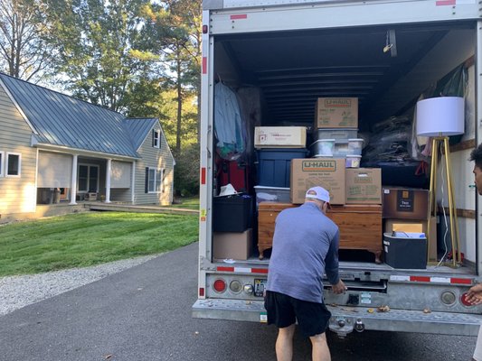 2+ day packing and moving service - We work well with multiple day moves like this one. We packed all of their stuff on one day, and moved them out on the next. This helps us get everything in place, organized, and planned out for the actual move out day. These type of moves are typically used for 3+ bedroom homes that require our efficient packing services, plus a complete move out.