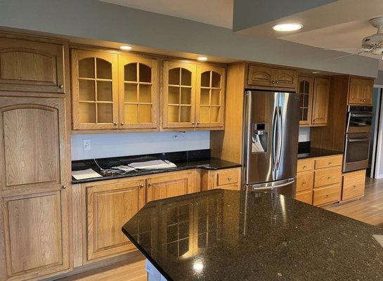 Oak Kitchen - White Dove Finish - This beautiful oak kitchen was remodeled to match their needs - a lighter space. The color of the refinish is our company favorite, Benjamin Moore White Dove. Oak Kitchen - White Dove Finish - This beautiful oak kitchen was remodeled to match their needs - a lighter space. The color of the refinish is our company favorite, Benjamin Moore White Dove.