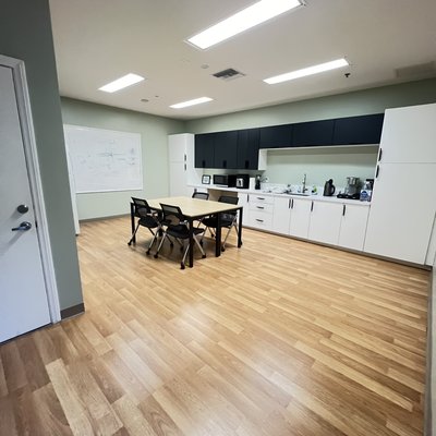 Office janitorial service - This office required two times a week janitorial services, due to the traffic, the areas that are covered are restrooms, offices, lunch rooms, production areas, Just one call cleaning services will work with our customers based on their cleaning needs and budget.