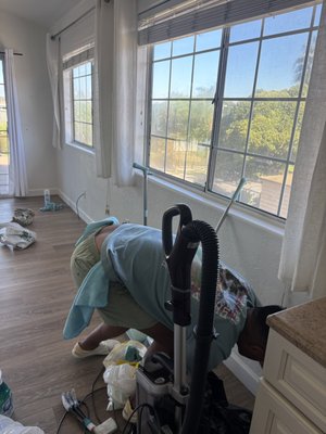 4/11 Move Out Deep Clean - One of our recent move out deep cleans in Pacific Beach. 3 bedrooms/2 bathrooms about 1400 sq ft. It took two cleaners about a full day to get this home in move in ready condition.