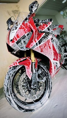 MOTORCYCLES, BOATS, TRAILERS, VANS, MOTORHOMES - Professional Detailing for All Vehicle Types ✨
DUARTES AUTO DETAILING We take care of every surface and detail of your vehicle
Whether it's a car, boat, motorcycle, trailer, van, motorhome, or RV, our professional detailing service ensures your vehicle looks clean, protected, and shiny, inside and out.
⸻
🚗 Types of Vehicles We Detail
• Cars and Trucks
• Motorcycles 🏍️
• Boats and Watercraft 🛥️
• Trailers and Vans
• Motorhomes and RVs 🚐
⸻
🧼 Our detailing process includes
• Professional exterior wash
• Polishing and paint correction
• Cleaning of rims, wheels, and tires
• Cleaning and protecting plastics, trim, and vinyl
• Interior carpet and floor mat washing and shampooing
• Cleaning of seats and delicate surfaces
• Clean and shiny glass and mirrors
• Application of protectants for leather, plastic, and paint (optional)
⸻
💎Benefits
• Impeccable and professional appearance.
• Protected and cared-for surfaces.
• Reduced wear and tear from dirt and contamination.
• Long-lasting and visible results.
• Service adapted to all types of vehicles.
⸻
🏆 Why choose Duartes Auto Detailing?
• Experience with all types of motor vehicles.
• High-quality techniques and products.
• Guaranteed results and personalized attention. MOTORCYCLES, BOATS, TRAILERS, VANS, MOTORHOMES - Professional Detailing for All Vehicle Types ✨
DUARTES AUTO DETAILING We take care of every surface and detail of your vehicle
Whether it's a car, boat, motorcycle, trailer, van, motorhome, or RV, our professional detailing service ensures your vehicle looks clean, protected, and shiny, inside and out.
⸻
🚗 Types of Vehicles We Detail
• Cars and Trucks
• Motorcycles 🏍️
• Boats and Watercraft 🛥️
• Trailers and Vans
• Motorhomes and RVs 🚐
⸻
🧼 Our detailing process includes
• Professional exterior wash
• Polishing and paint correction
• Cleaning of rims, wheels, and tires
• Cleaning and protecting plastics, trim, and vinyl
• Interior carpet and floor mat washing and shampooing
• Cleaning of seats and delicate surfaces
• Clean and shiny glass and mirrors
• Application of protectants for leather, plastic, and paint (optional)
⸻
💎Benefits
• Impeccable and professional appearance.
• Protected and cared-for surfaces.
• Reduced wear and tear from dirt and contamination.
• Long-lasting and visible results.
• Service adapted to all types of vehicles.
⸻
🏆 Why choose Duartes Auto Detailing?
• Experience with all types of motor vehicles.
• High-quality techniques and products.
• Guaranteed results and personalized attention.