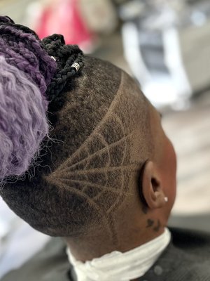 Haircut Designs - Whether you want a subtle pattern, or a full custom design, we bring your vision to life with attention to detail and smooth razor work.

Perfect for clients who want to stand out at events, photo shoots, or just express their personal style.