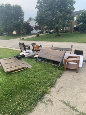 Curb Cleanup - Nice gentleman was tired of this pain in his side. So he gave us a call and everything was gone 25 minutes later ! Curb Cleanup - Nice gentleman was tired of this pain in his side. So he gave us a call and everything was gone 25 minutes later !