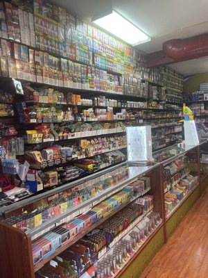Large Selection and Daily Specials - King Smoke and Vape carries the largest selection of vape and smoke products. Raw papers, disposables, carts, bongs, everything you need in one location. Stop into today and check out our daily specials!
