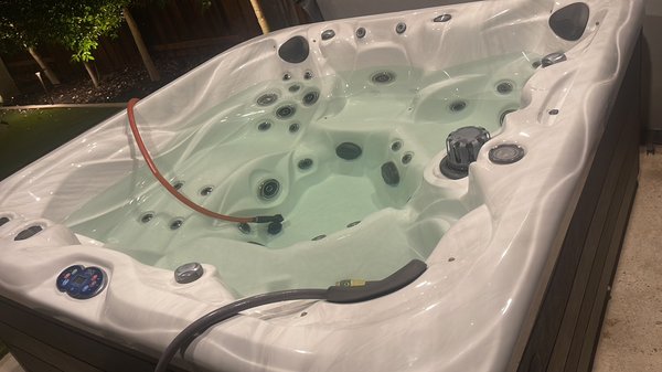 Hot tub cleaning - Drain the dirty water, thoroughly clean the entire hot tub and we balance the chemistry for a sparkling clean hot tub. ready to jump in and enjoy it. Hot tub cleaning - Drain the dirty water, thoroughly clean the entire hot tub and we balance the chemistry for a sparkling clean hot tub. ready to jump in and enjoy it.