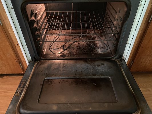 A Deep Cleaning - I did a deep clean on a 3 Bedroom, 1 Bathroom house. The kitchen and bathroom took the most work so I documented those cleanings. A Deep Cleaning - I did a deep clean on a 3 Bedroom, 1 Bathroom house. The kitchen and bathroom took the most work so I documented those cleanings.