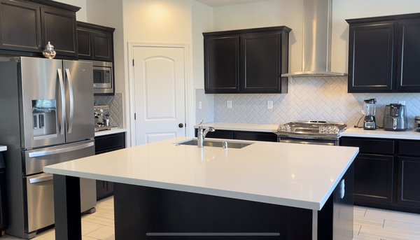 Kitchen Clean - Deep clean on kitchen. Included inside refrigerator and oven. Cleaned all countertops, backsplash, exterior cabinets, island and stove. Finished by cleaning floors. Kitchen Clean - Deep clean on kitchen. Included inside refrigerator and oven. Cleaned all countertops, backsplash, exterior cabinets, island and stove. Finished by cleaning floors.