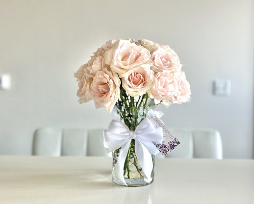 Floral Bouquets - Experience the art of floral luxury with our exclusive collection of uniquely crafted bouquets. Each arrangement is thoughtfully designed with premium, hand-selected blooms that blend striking colors, textures, and scents to create a one-of-a-kind masterpiece. Our luxury bouquets embody elegance and sophistication, making them perfect for unforgettable gifts, upscale events, or adding a statement of refined beauty to any space. Celebrate life’s finest moments with the unparalleled charm and artistry of our luxury bouquets.