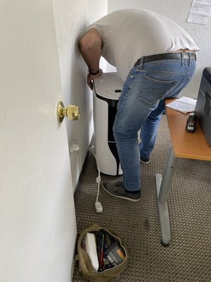 Commercial and Home handyman services - Professional Handyman Services near San Mateo , Redwood City , Palo Alto , San Jose , Santa Clara , Burlingame , San Bruno , Foster city , Santa Clara . Commercial and Home handyman services - Professional Handyman Services near San Mateo , Redwood City , Palo Alto , San Jose , Santa Clara , Burlingame , San Bruno , Foster city , Santa Clara .