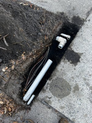 1 1/2 Main line and Lateral broken - 1 1/2” Main line y Lateral broken, it was repaired and left covered