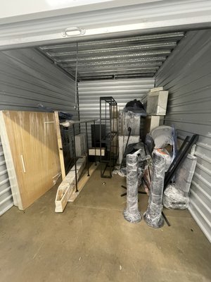 Storage Unit Clean Out - Client contacted Dominion Disposal to clean out their storage unit asap. We scheduled the pick up and we arrived within the hour. The client showed us the storage unit, paid us and was gone. The clean out took about 1 hour and we had the staff complete their inspection and we were out. 3/4 Trailer Full Storage Unit Clean Out - Client contacted Dominion Disposal to clean out their storage unit asap. We scheduled the pick up and we arrived within the hour. The client showed us the storage unit, paid us and was gone. The clean out took about 1 hour and we had the staff complete their inspection and we were out. 3/4 Trailer Full
