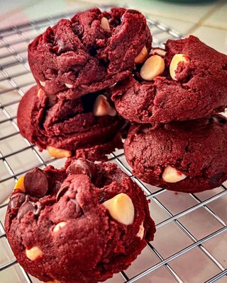 Homemade Cookies - Indulge in San Jacinto's Finest and Most Unique Desserts with Make It Amazing! Visit www.letsmakeitamazing.com to order your treats today!

Welcome to Make It Amazing, where we specialize in creating custom desserts that are as delicious as they are visually stunning! Our shop features a wide range of treats, from classic cupcakes and freshly baked cookies to specialty items like dessert shooters, number and letter cakes, and French macarons. We take great pride in our desserts and use only the finest ingredients to ensure that each item meets our high standards. Best of all, our custom desserts are truly one-of-a-kind, and you won't find them anywhere else in San Jacinto!

Affordable, High-Quality Desserts with Exceptional Service
At Make It Amazing, we believe that high-quality desserts don't have to come at a premium price. That's why we're committed to providing our customers with exceptional service and affordable prices for all of our custom desserts. Whether you're celebrating a special occasion or just looking for a sweet treat, our bakers will work with you to create the perfect dessert that fits your taste and budget.

Custom Bridal Gifts and Elegant Desserts for Every Occasion
In addition to our custom desserts, we also offer a wide range of bridal gifts and elegant desserts to make your special day even more unforgettable. From custom signage to bridesmaid proposals, we have everything you need to create a truly memorable event. Our team of expert bakers and designers will work closely with you to ensure that every detail is perfect, from the flavor of your desserts to the design of your custom signage.

Contact us today to place your order or book our services! Taste the difference that high-quality, custom desserts can make with Make It Amazing! www.letsmakeitamazing.com