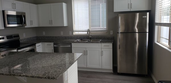 Move Out Clean - This is an example of one of our move-out cleans with a deeper clean! We vacuum baseboards, floors, ceiling fans, vacuumed blinds, cleaned interior windows, and disinfected and cleaned all bathrooms and kitchen areas, vacuumed and wiped all cabinets. No spot was safe!