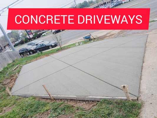 Concrete Driveways - Quality Concrete Driveways throughout Fairfax County and beyond!

Transform your driveway with our custom concrete paving at PAVETEC. We craft sturdy, stylish concrete driveways that add a polished touch to any property. We focus on solid groundwork and precise pours to ensure your driveway stands up to time and elements. Ready for a modern, low-maintenance upgrade? Reach out for a free estimate and let’s create a concrete driveway you’ll love!