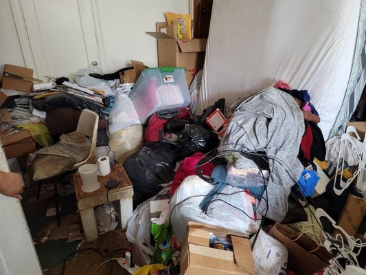 Bedroom - This decluttering project is ongoing. This particular room took two days. Bedroom - This decluttering project is ongoing. This particular room took two days.