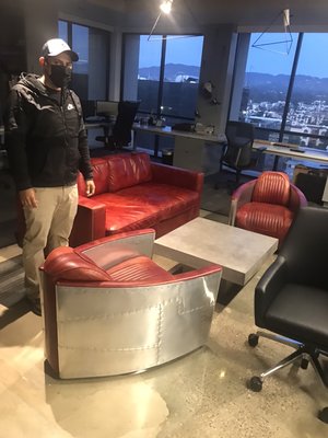Moving in westwood on Wilshire - We needed to be there at 6:15 am and clients we very happy Moving in westwood on Wilshire - We needed to be there at 6:15 am and clients we very happy