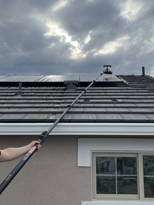 Solar panels washing - Take care of the timely cleaning of solar panels and you will have a clean communication signal Solar panels washing - Take care of the timely cleaning of solar panels and you will have a clean communication signal