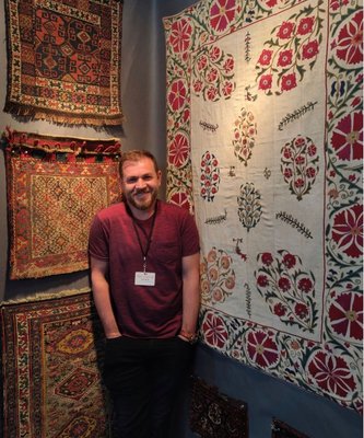 Antique Rug Images - A few photos from Rug Fairs and installations Antique Rug Images - A few photos from Rug Fairs and installations