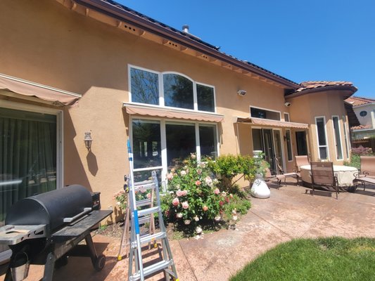 window washing project - This is a beautiful million dollar home in the Davis,CA area that I had the pleasure of cleaning their windows from front to back windows had not been touched in 10 years but were not in bad shape at all owner was very nice. window washing project - This is a beautiful million dollar home in the Davis,CA area that I had the pleasure of cleaning their windows from front to back windows had not been touched in 10 years but were not in bad shape at all owner was very nice.