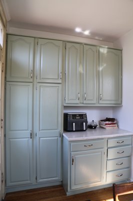 Kitchen Cabinet Painting & Refinishing – Shaker Style Cabinets - This project features a professional kitchen cabinet painting and refinishing service that refreshed the space with a smooth, durable painted finish. The shaker-style cabinets were carefully prepped, sanded, and sprayed to achieve a factory-quality look. The updated cabinet color brightens the kitchen while complementing the hardwood floors, natural light, and modern appliances, creating a clean and timeless kitchen appearance. Kitchen Cabinet Painting & Refinishing – Shaker Style Cabinets - This project features a professional kitchen cabinet painting and refinishing service that refreshed the space with a smooth, durable painted finish. The shaker-style cabinets were carefully prepped, sanded, and sprayed to achieve a factory-quality look. The updated cabinet color brightens the kitchen while complementing the hardwood floors, natural light, and modern appliances, creating a clean and timeless kitchen appearance.