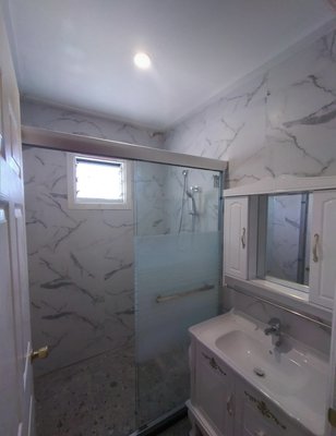 Bathroom remodeling - Step into luxury and functionality with our meticulously crafted bathroom remodeling projects. Immerse yourself in a haven of opulence as high-quality materials seamlessly merge with innovative design, creating a space where elegance meets everyday convenience. From bespoke fixtures to expertly tiled surfaces, every detail is a testament to our commitment to excellence. Elevate your daily routine in a bathroom that is not just remodeled, but transformed into a sanctuary of style and comfort.