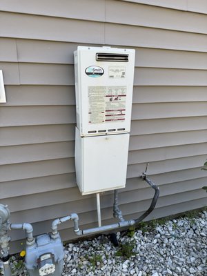 Tankless Water Heater - This was a tankless water heater replacement. We installed a Rinnai RE180 Tankless Water Heater - This was a tankless water heater replacement. We installed a Rinnai RE180