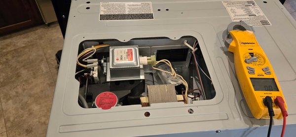 Microwave not heating - 🚫 Not Heating? 🔧 We’ve Got You.

This built in microwave in Gilbert, AZ had power but no heat — a classic sign of a failed magnetron or capacitor.

Our tech diagnosed the issue, sourced parts locally the same day, and returned within 24 hours to complete the repair at a fair rate. That’s fast, affordable, and professional service — without the wait. ⚡

#MicrowaveRepair #NotHeatingFix #ApplianceRepairGilbert #CapacitorReplacement #MagnetronIssue #MicrowaveNotHeating #SameDayService #EastValleyApplianceRepair #LocalTechsAZ #PhoenixApplianceRepair #HomeApplianceExperts #QuickTurnaround #ApplianceRepairNearMe #GilbertAZ #MesaAZ #TempeAZ #ChandlerAZ