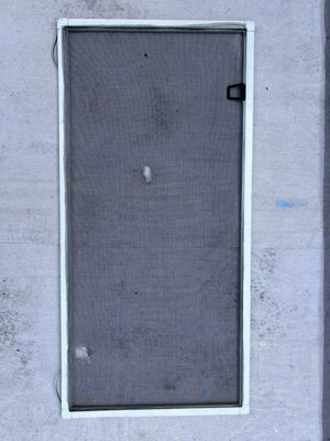 Replace 17 window screens - My client called me to replace the screens in their apartments because some were already broken and sunburnt. Replace 17 window screens - My client called me to replace the screens in their apartments because some were already broken and sunburnt.