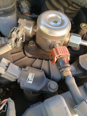 Valve cover gasket leak - This valve cover gasket was leaking. it was leaking so bad that the oil was hitting the exhaust manifold. This was causing smoke and a burning odor. Valve cover gasket leak - This valve cover gasket was leaking. it was leaking so bad that the oil was hitting the exhaust manifold. This was causing smoke and a burning odor.