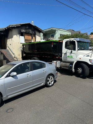 We Load Trash and Clean Houses in Oakland - We specialize in residential cleanouts and junk removal in Oakland. Whether you're moving, renovating, or just need a deep cleanup, our team handles all the heavy lifting — from loading trash and old furniture to clearing out garages, basements, and backyards. Fast, reliable, and affordable service you can count on. We Load Trash and Clean Houses in Oakland - We specialize in residential cleanouts and junk removal in Oakland. Whether you're moving, renovating, or just need a deep cleanup, our team handles all the heavy lifting — from loading trash and old furniture to clearing out garages, basements, and backyards. Fast, reliable, and affordable service you can count on.