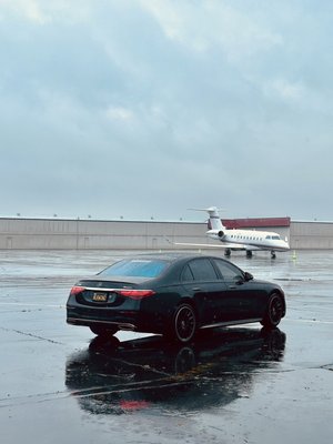 Need Airport Black Car Service now ?
Call us immediately to schedule your reservation or book with us online! - Experience seamless airport transportation with BlackWingz | Luxury Black Car Service. Our premium service 24/7 ensures punctual, stress-free transfers to and from all major airports in the Bay Area and Northern California. Enjoy the ride in our exceptionally luxurious vehicles, driven by professional chauffeurs who prioritize your comfort and safety. With BlackWingz, start and end your journey in style and elegance. Need Airport Black Car Service now ?
Call us immediately to schedule your reservation or book with us online! - Experience seamless airport transportation with BlackWingz | Luxury Black Car Service. Our premium service 24/7 ensures punctual, stress-free transfers to and from all major airports in the Bay Area and Northern California. Enjoy the ride in our exceptionally luxurious vehicles, driven by professional chauffeurs who prioritize your comfort and safety. With BlackWingz, start and end your journey in style and elegance.