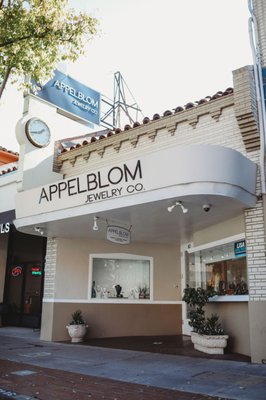 Welcome to our store!! - We welcome you to Appelblom Jewelry Co.! Please enjoy a moment to see what the inside of our store is like :) Welcome to our store!! - We welcome you to Appelblom Jewelry Co.! Please enjoy a moment to see what the inside of our store is like :)