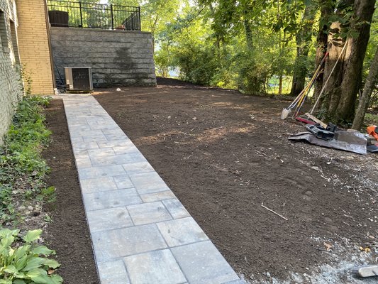 Little falls paver job - 100 square foot sidewalk install
3’x25’
Upgraded xl pattern