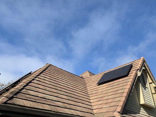 Panasonic Solar Instalation - This installation was done on a home in Granite Bay. The roof was very steep so we chose to use a boom in order to not break the tiles and for the safety of our installers. This customer wanted Panasonic panels.  Panasonic Solar Instalation - This installation was done on a home in Granite Bay. The roof was very steep so we chose to use a boom in order to not break the tiles and for the safety of our installers. This customer wanted Panasonic panels. 