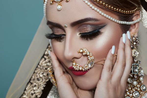 BRIDAL Makeup & Hair styles - We offer bridal make up, hair styles, draping sarees, henna parties for you and your friends. Please call us for wedding packages detail that can fit your needs and budget. BRIDAL Makeup & Hair styles - We offer bridal make up, hair styles, draping sarees, henna parties for you and your friends. Please call us for wedding packages detail that can fit your needs and budget.