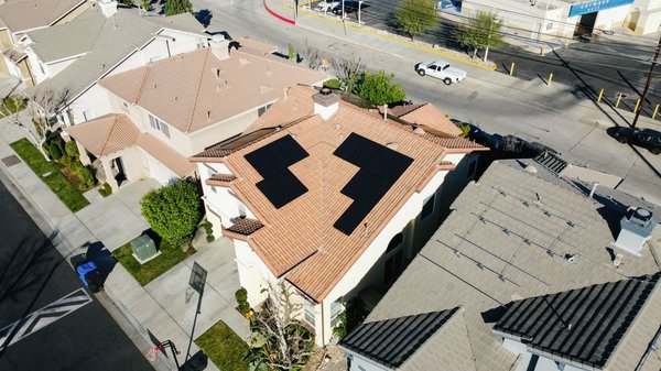 Solar PV System Installation in Sycamore Ln, Arcadia - To meet our client's needs most effectively, we installed 25 REC370AA Panels and a SolarEdge Inverter. This solar panel is revolutionary in achieving incredible power and efficiency, while SolarEdge's inverters are among the most reliable products in the market. Our team has taken care of all the processes making sure the customer has a great AMECO experience. Solar PV System Installation in Sycamore Ln, Arcadia - To meet our client's needs most effectively, we installed 25 REC370AA Panels and a SolarEdge Inverter. This solar panel is revolutionary in achieving incredible power and efficiency, while SolarEdge's inverters are among the most reliable products in the market. Our team has taken care of all the processes making sure the customer has a great AMECO experience.