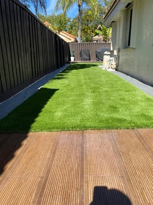 Plantation FL - This project was done in the backyard and the client would like a natural tone to his lawn. We chose the Highland grass for this project. Plantation FL - This project was done in the backyard and the client would like a natural tone to his lawn. We chose the Highland grass for this project.