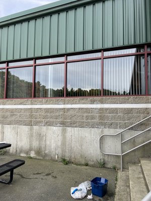 Window Cleaning - My work is very detailed and pristine. Bring life to your environment by skilled Window Cleaning. I will happily work on commercial buildings or home residences with max 2 story levels. Window Cleaning - My work is very detailed and pristine. Bring life to your environment by skilled Window Cleaning. I will happily work on commercial buildings or home residences with max 2 story levels.