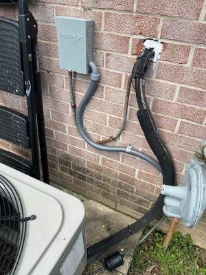 Shortish in high voltage wire - Replaced disconnect box with new whip wire Shortish in high voltage wire - Replaced disconnect box with new whip wire